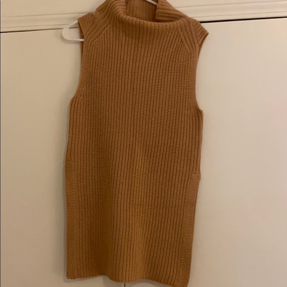 Aritiza Wilfred Sleeveless Knit Sweater